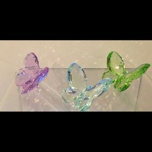 - Swarovski  Azore  Jonquil  Peridot Butterflies